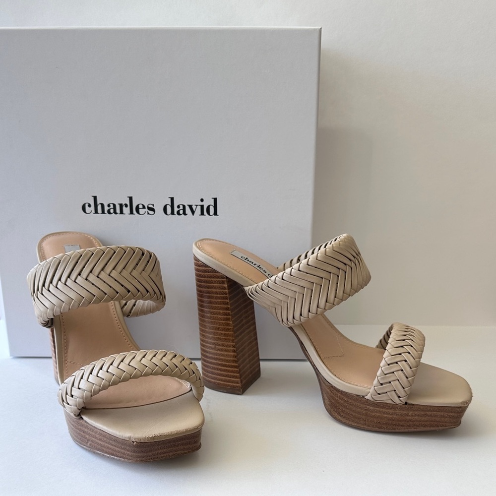Charles David Beige Woven Block Heel Sandals Size 9, Used